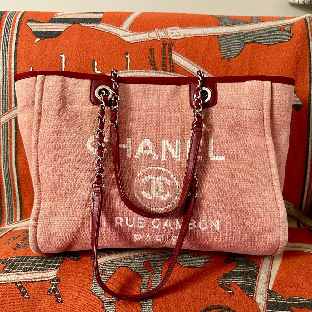 CHANEL ❤️🌟CC DEAUVILLE RED PINK TOTE BAG ⭐️
